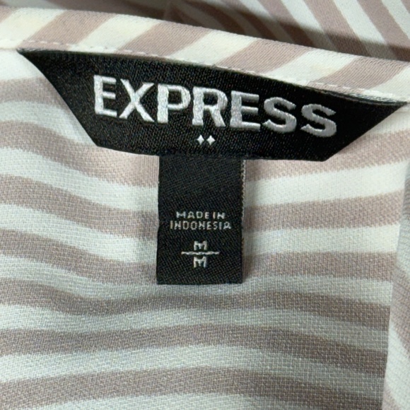 ✨ Express Taupe Striped Dolman Blouse Keyhole Back ✨ - Picture 7 of 8